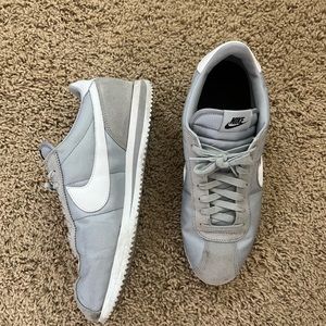 MENS Nike Cortez sneaker gray size 10.5